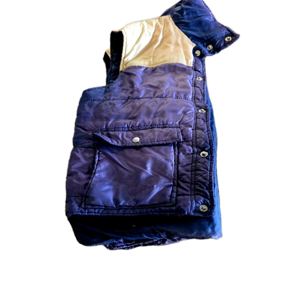 Vintage multi-color puffer jacket.  Seagull Refining Company. Buttons. Pockets.
